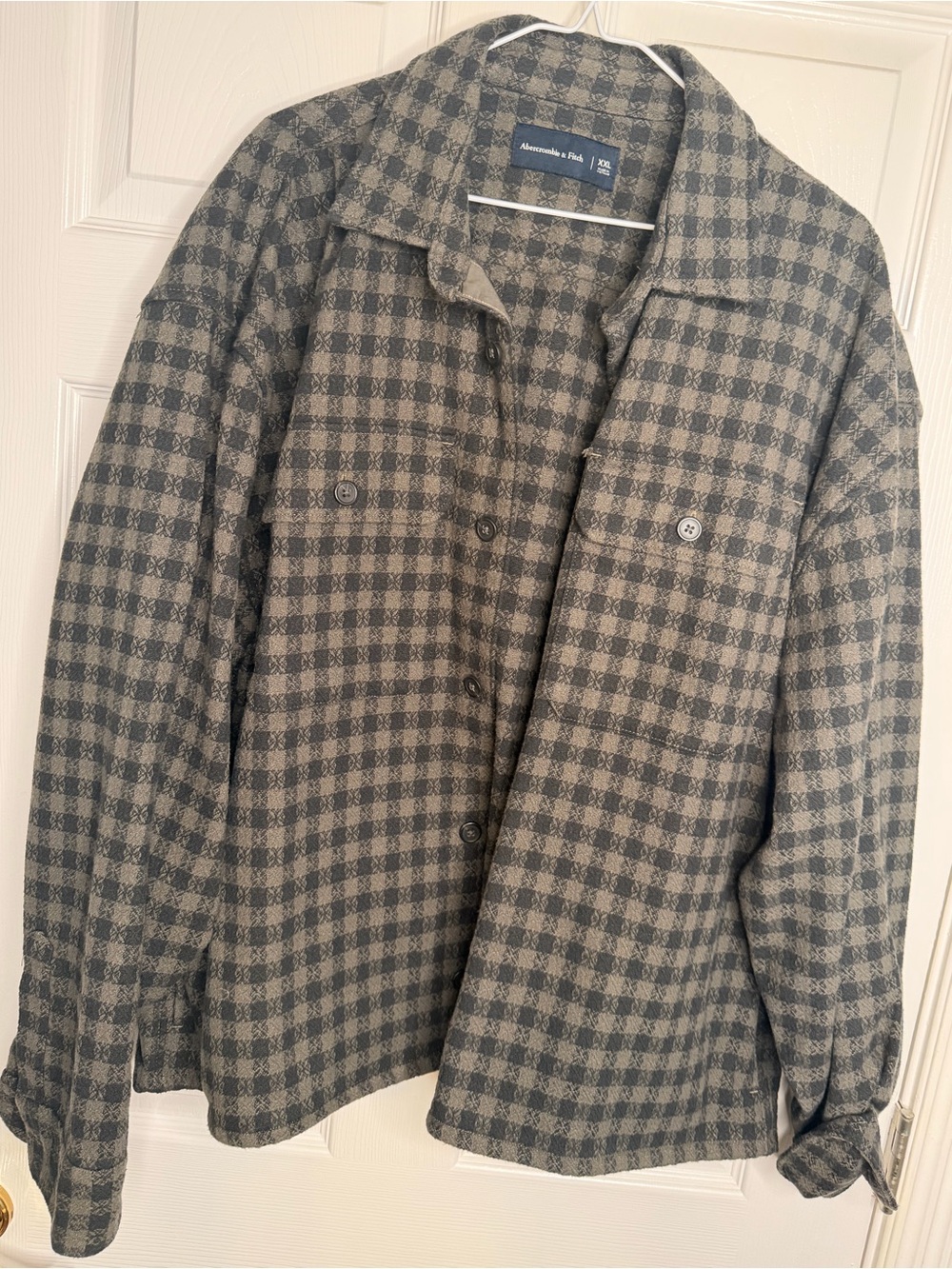 Abercrombie & Fitch Men's Gray Plaid Button-Down Shirt
